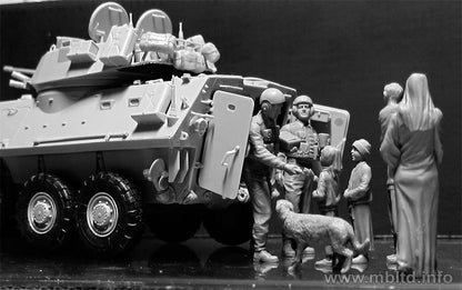 “Here is Snickers, help yourself, please…” (1:35)